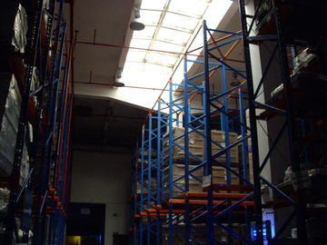 satu akses lorong drive di rak pallet industri untuk gudang penyimpanan, 1500kg